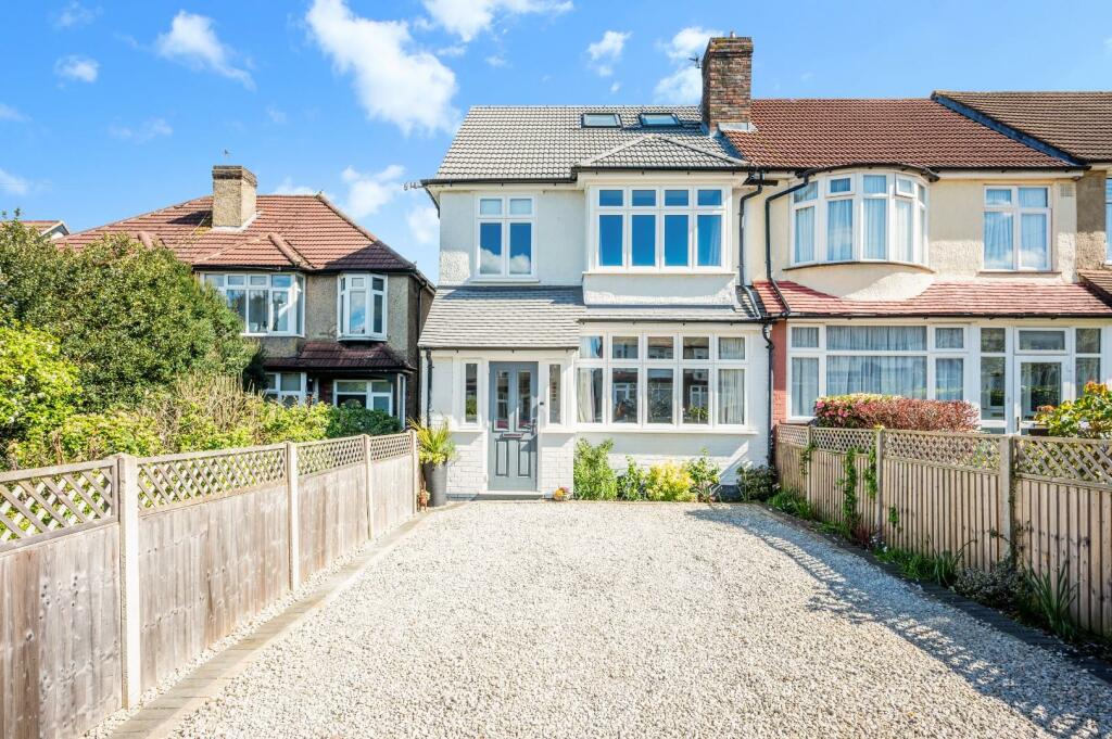 4 bedroom end of terrace house for sale in Ardrossan Gardens, Worcester