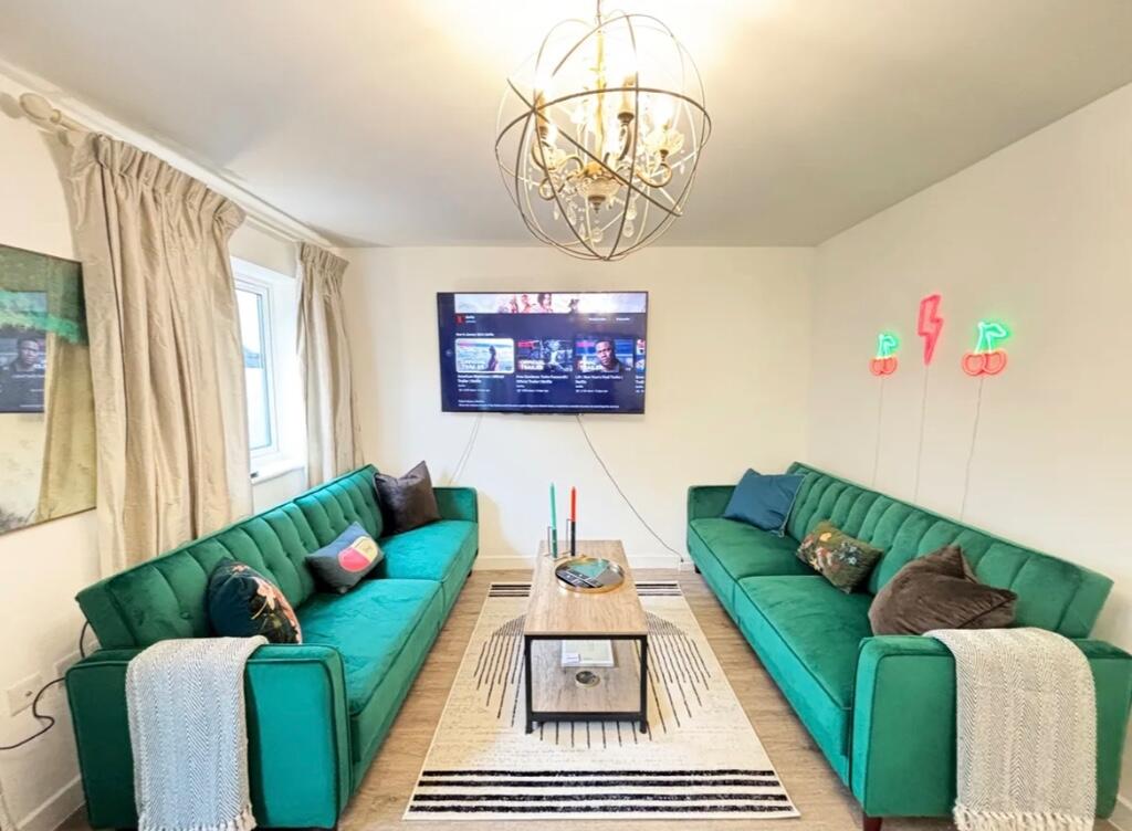 Main image of property: Paxton Place, London, SE27