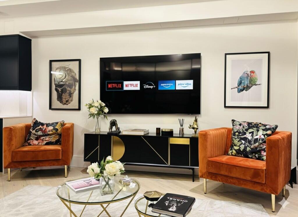 Main image of property: Whetstone High Road, London, N20