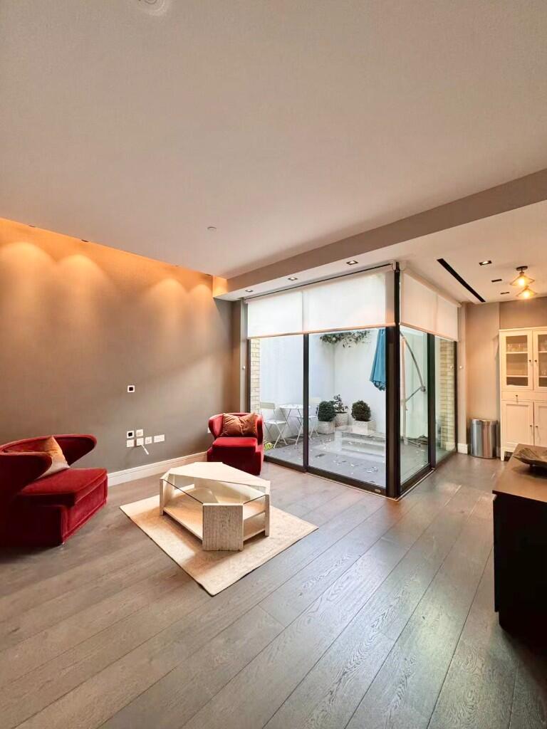 Main image of property: Young Street, London, W8