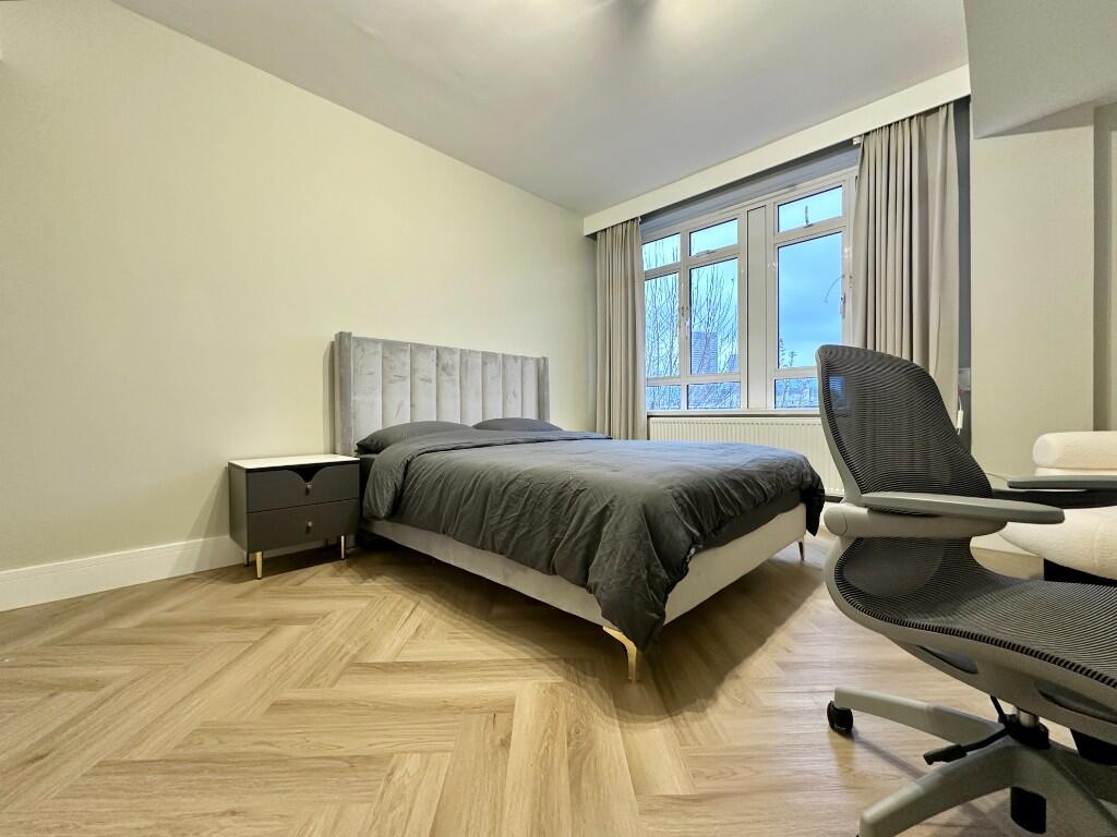 Main image of property: Eversholt Street, London, NW1