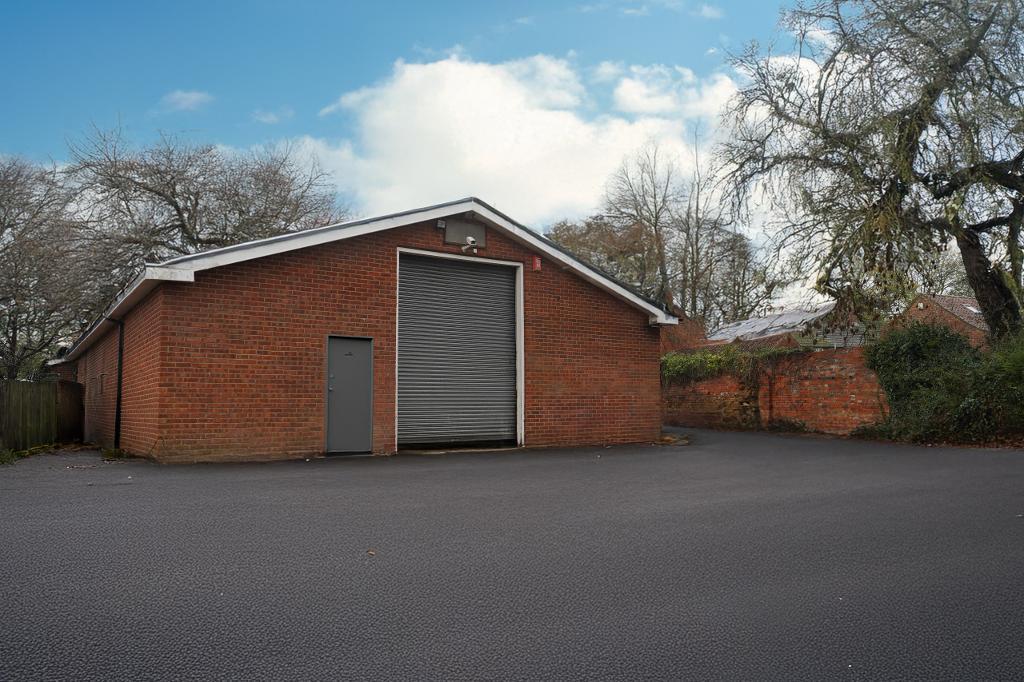 Main image of property: Main Street, Barrowby, Grantham, Lincolnshire, NG32 1BZ