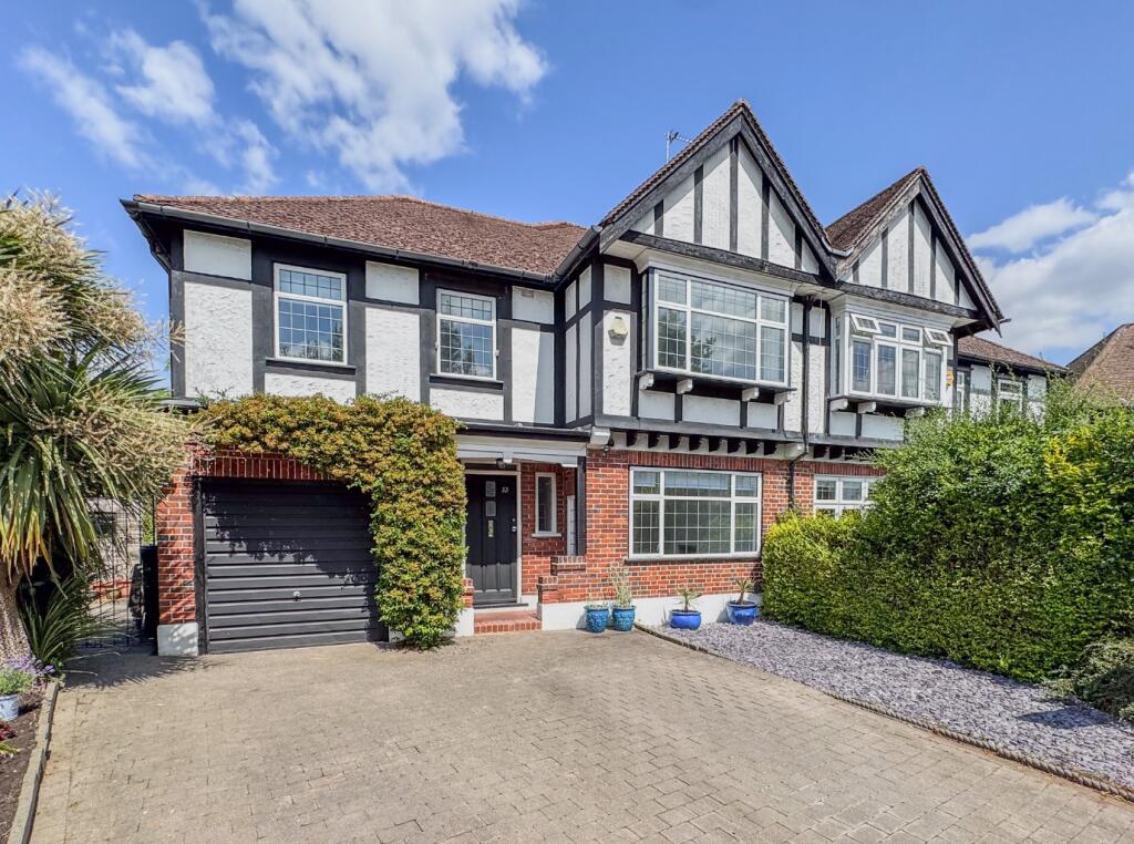 Main image of property: Furham Feild, Hatch End, Pinner