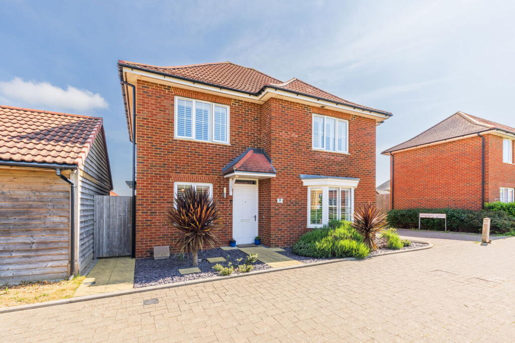 Main image of property: Sunshine Corner Avenue, Aylesham, Canterbury, CT3 3EN