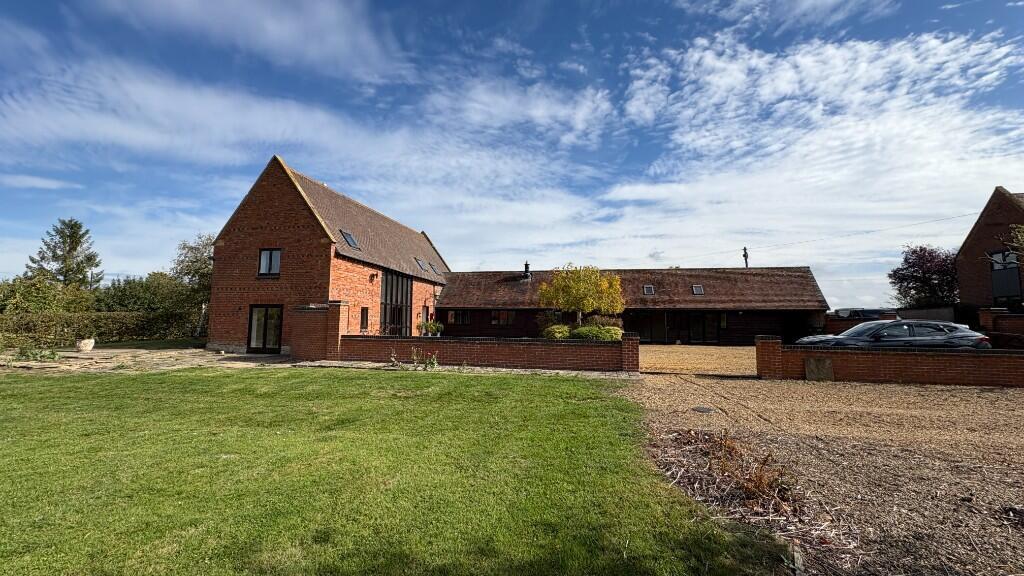 Main image of property: Honington CV36