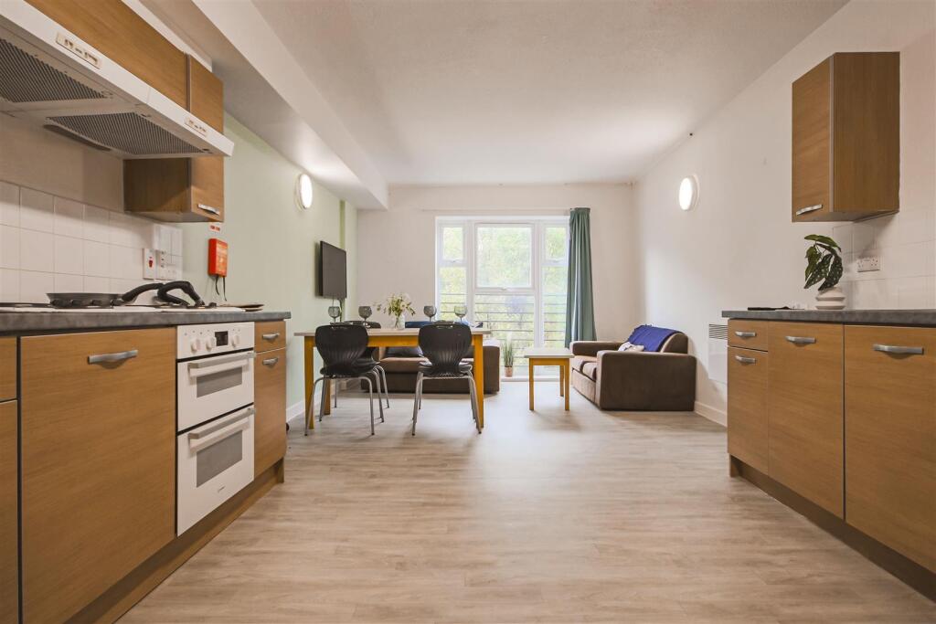 Main image of property: Leighton Street, Preston