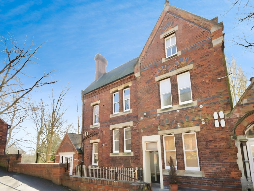 Main image of property: Lindum Terrace, Lincoln, Lincolnshire, LN2
