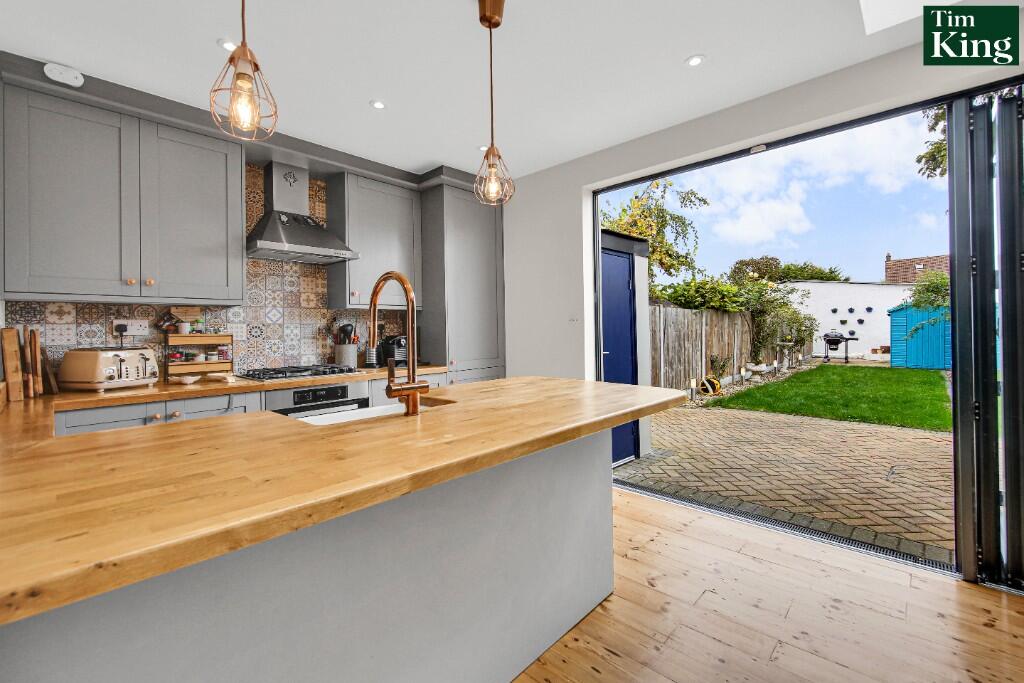 Main image of property: Westward Road, Chingford, E4