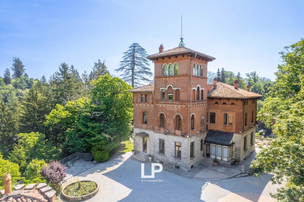 Main image of property: Lombardy, Varese, Varese