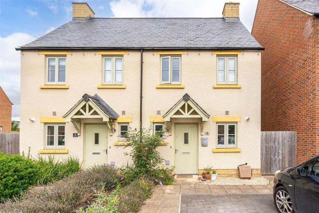 Main image of property: 3 Clothiers Close