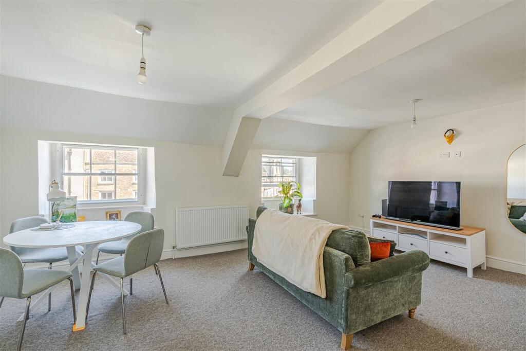 Main image of property: Flat 3, Grosvenor House , 9 Market Place