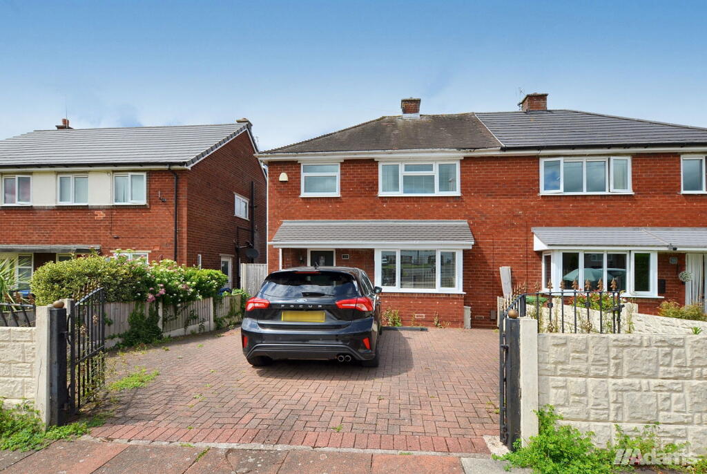 3 bedroom semi-detached house