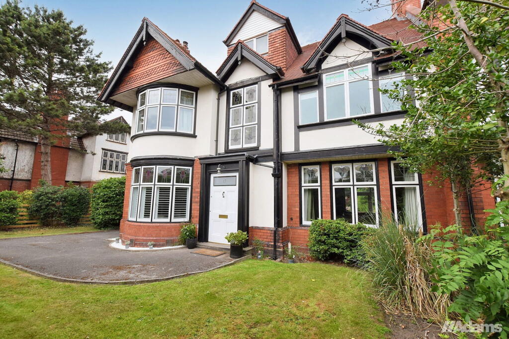 Main image of property: Higher Knutsford Road, WA4