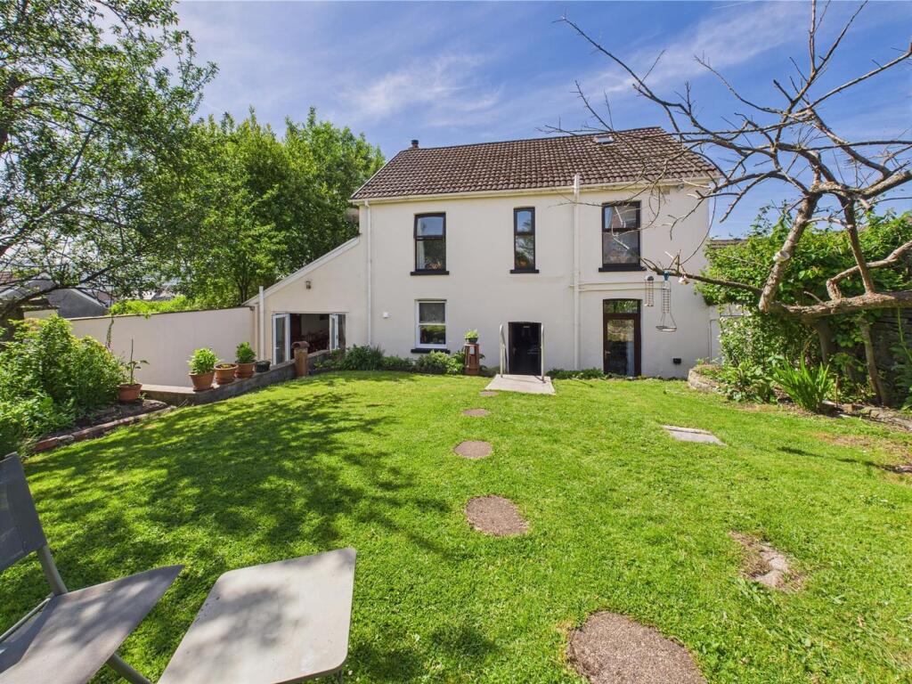 Main image of property: New Road, Skewen, Neath