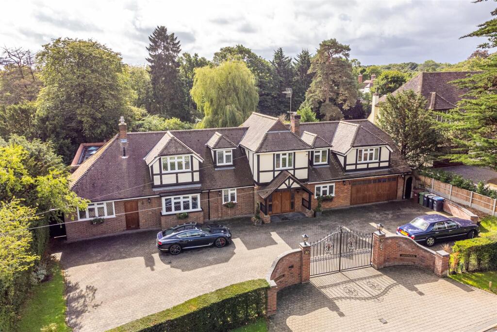 Main image of property: Carbone Hill, Northaw