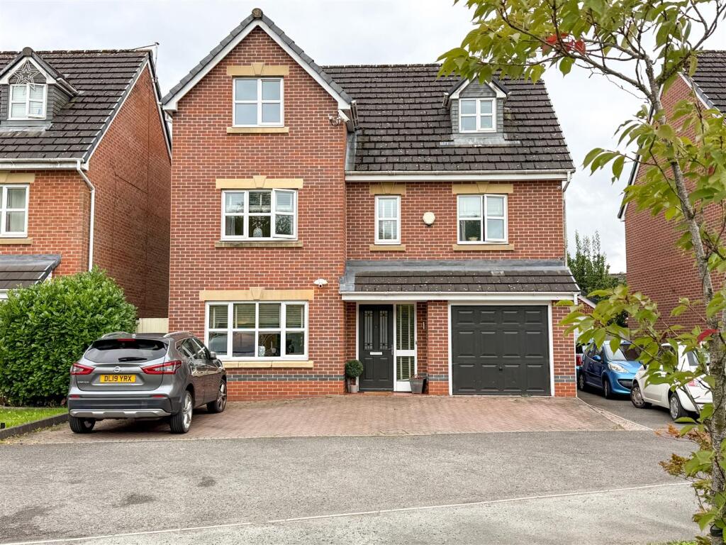 Main image of property: Moorefields View, Stoke-On-Trent