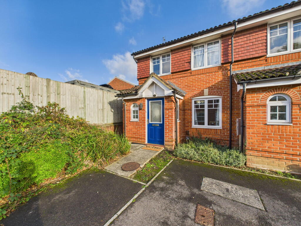 Main image of property: Waters Reach, Maidenhead, SL6