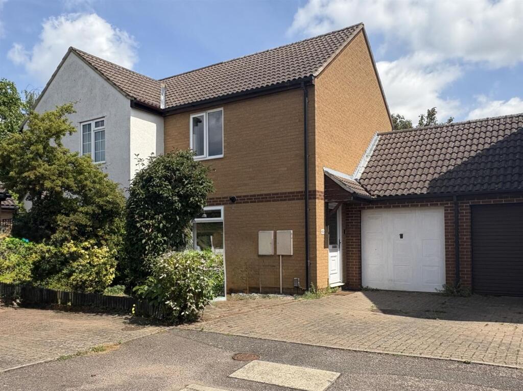 Main image of property: Eastlands Close, Cottenham, CB24