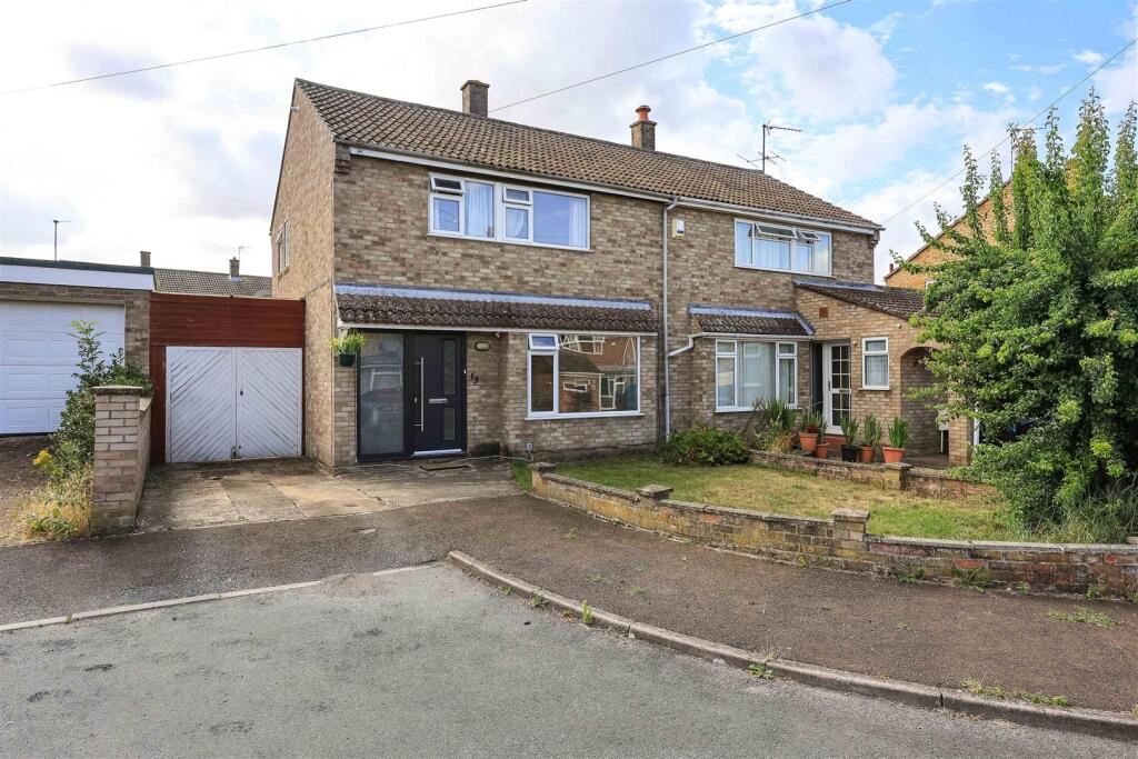 Main image of property: Crowthorne Close, Cambridge, CB1