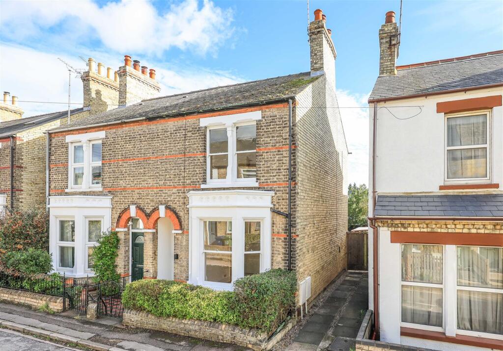 Main image of property: Derby Road, Cambridge, CB1