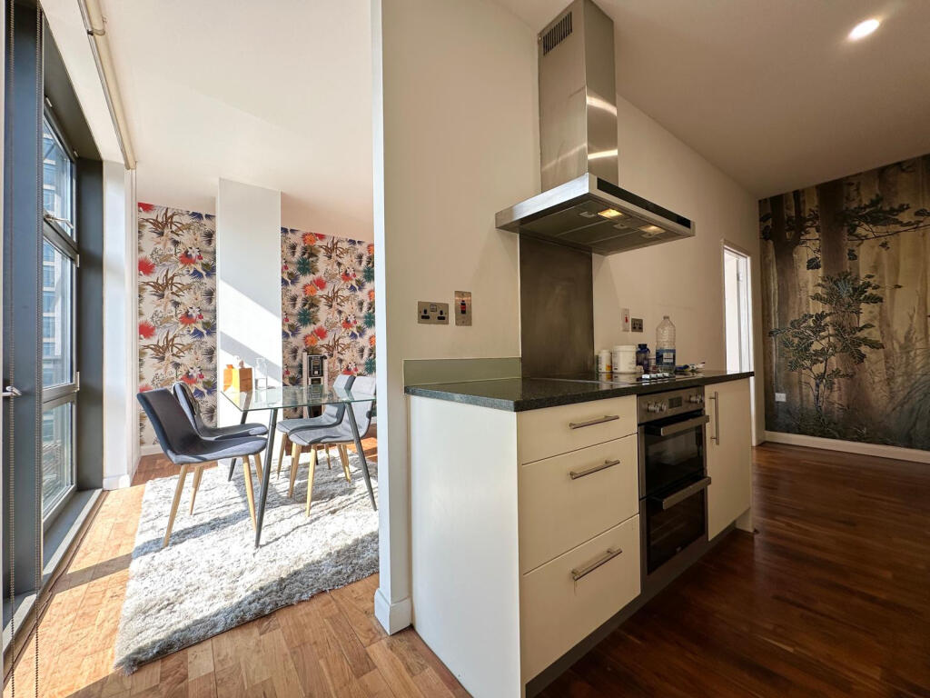 Main image of property: Discovery Dock Apartments West, 2 South Quay Square, E14