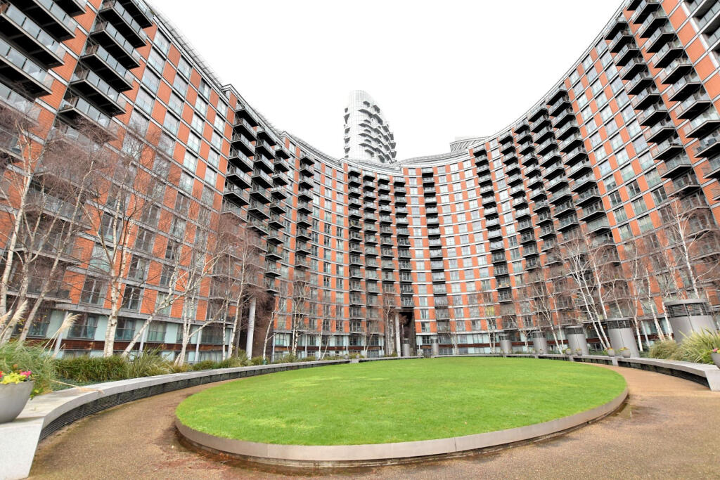 Main image of property: New Providence Wharf, Fairmont Avenue, London, E14