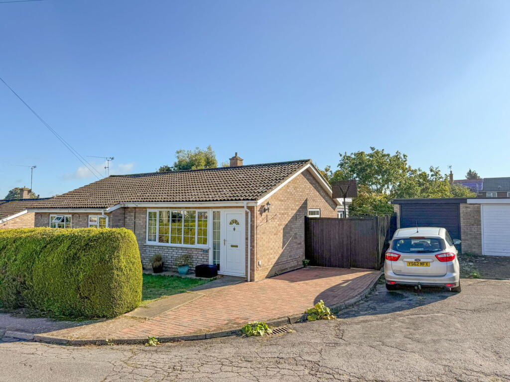 Main image of property: Firfield Close, Beccles, NR34 9YE
