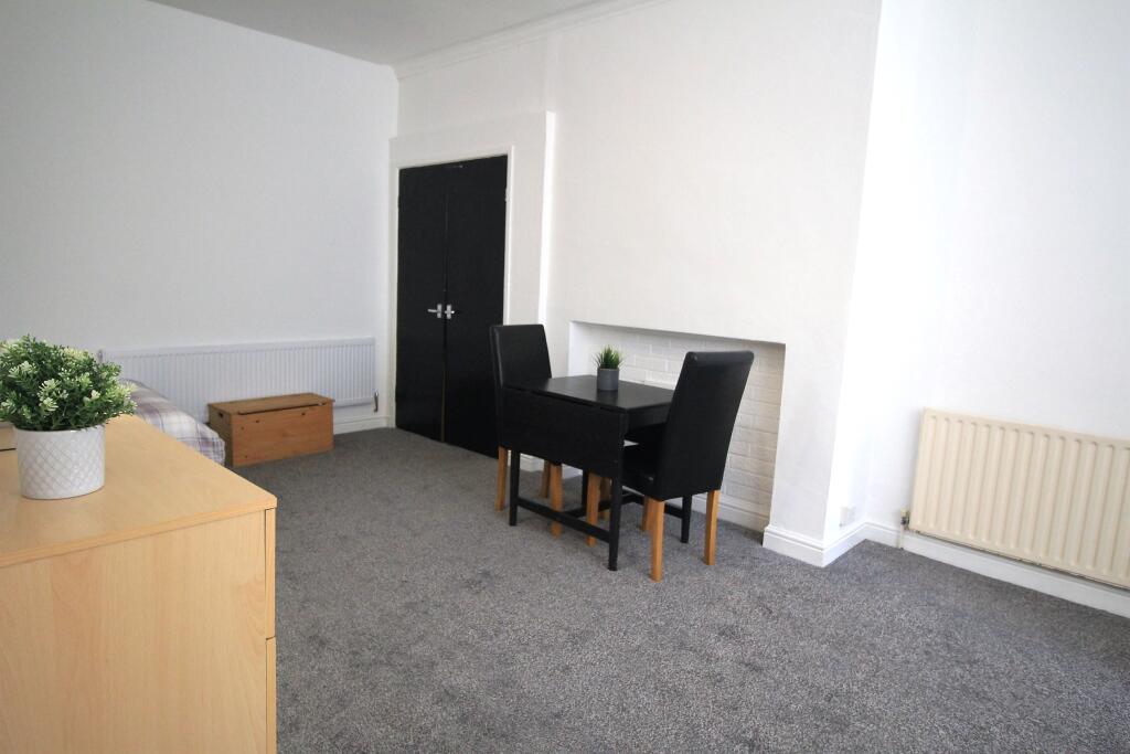 Main image of property: Flat 3, 16 Kelso Road, LS2 9PR