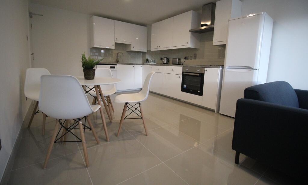 Main image of property: Flat 75, 205 Clarendon Road, Leeds, LS2 9DU