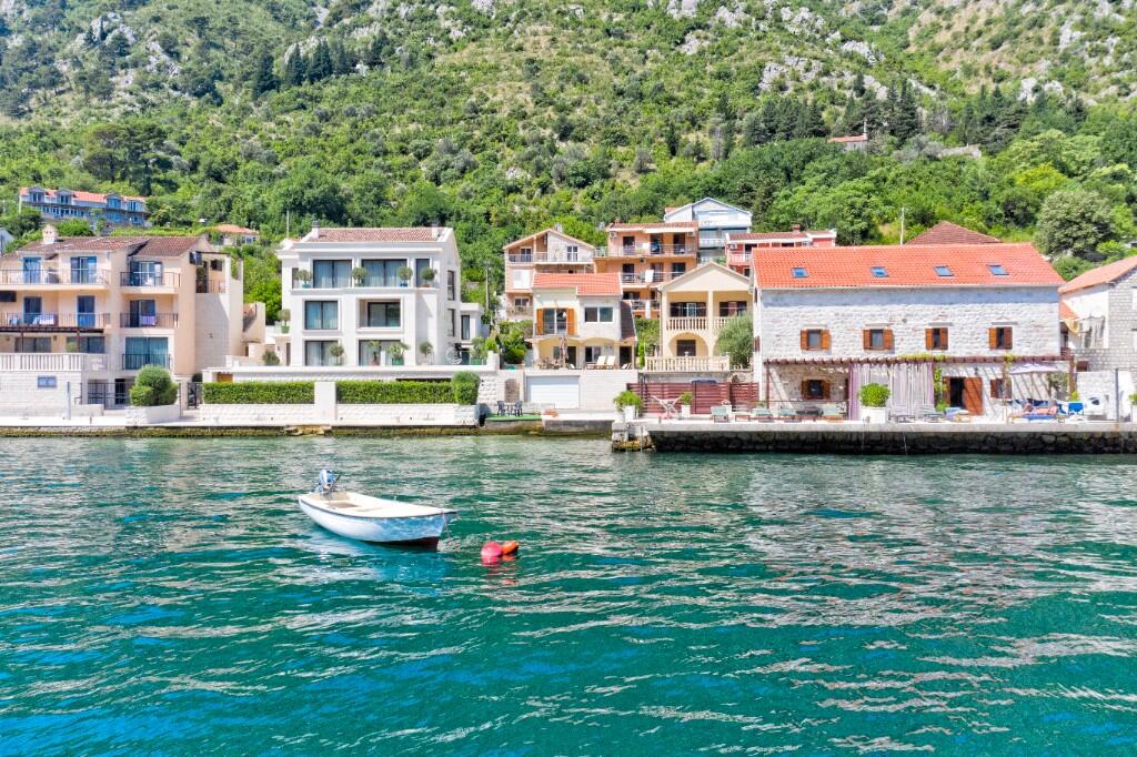 Main image of property: Kotor