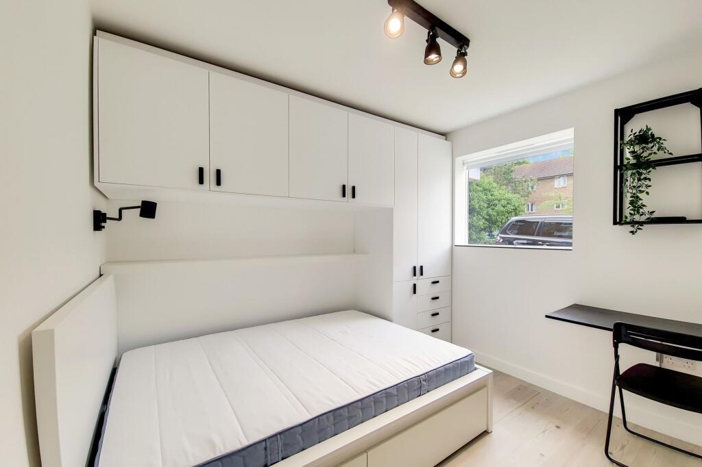 Main image of property: 14 Hospital Way, Hither Green, SE13