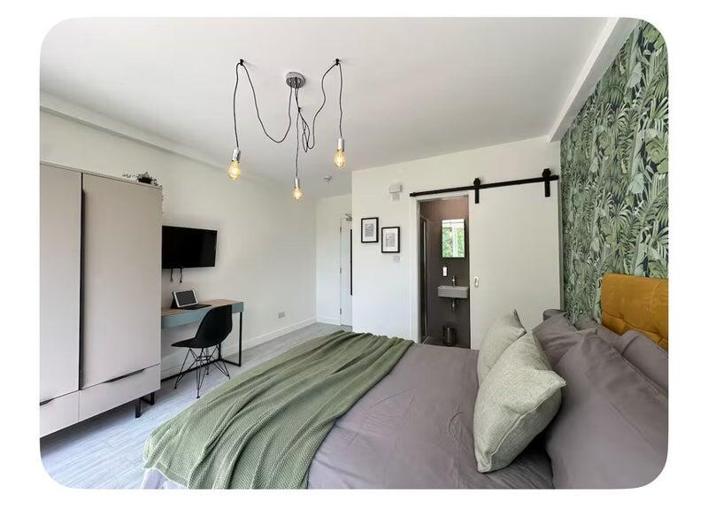 Main image of property: Coburg Crescent, London, SW2