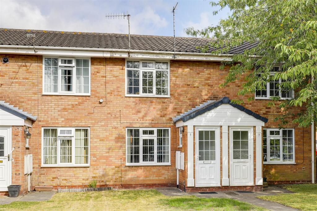 Main image of property: Larkspur Avenue, Redhill, Nottinghamshire, NG5 8JU