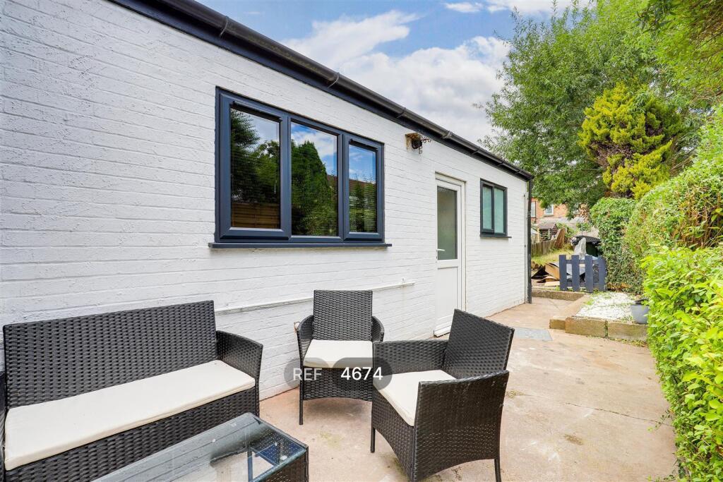 Main image of property: High Street Avenue, Nottingham, NG5 7DF