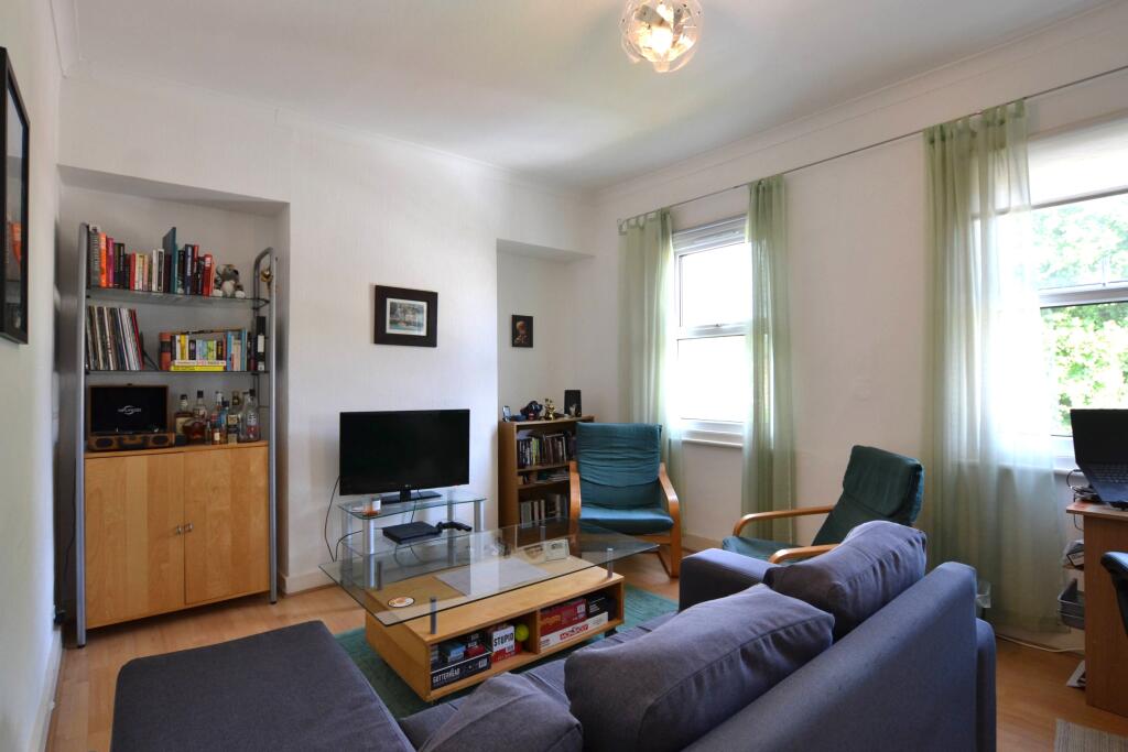 Main image of property: Russell Road, Palmers Green, London, N13