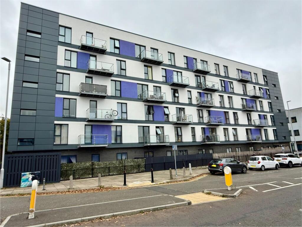Main image of property: Swingate, Stevenage, SG1