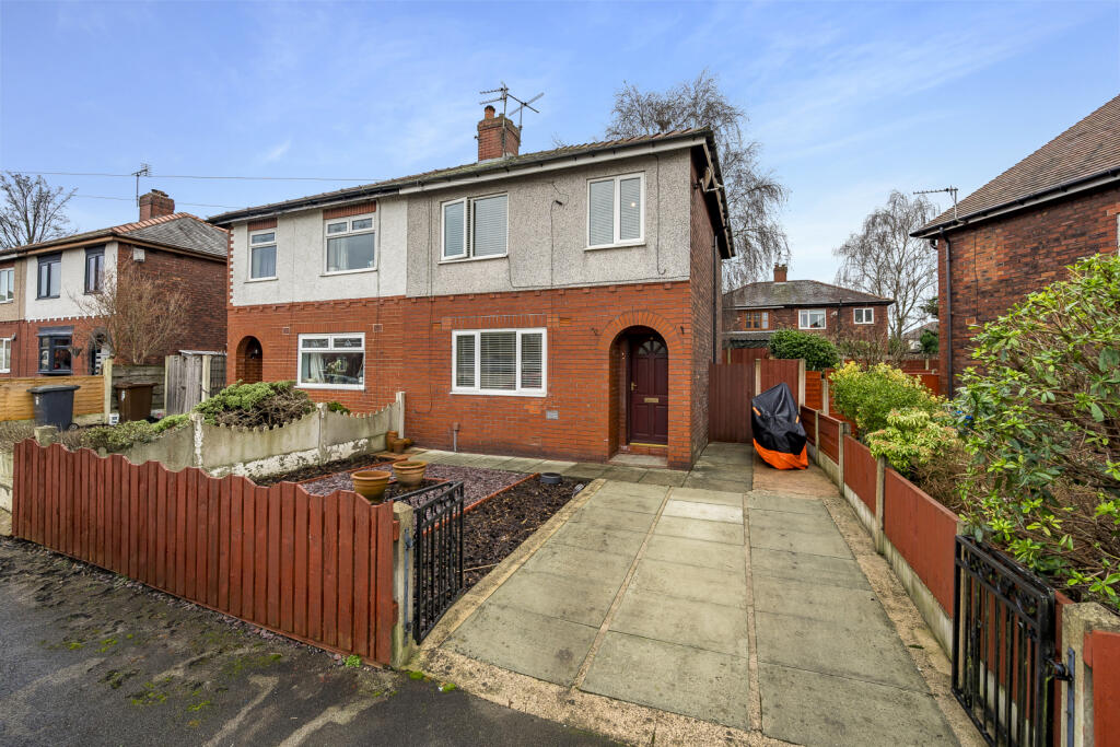 Main image of property: Newlands Avenue, Astley, Tyldesley, Manchester, M29 7EB