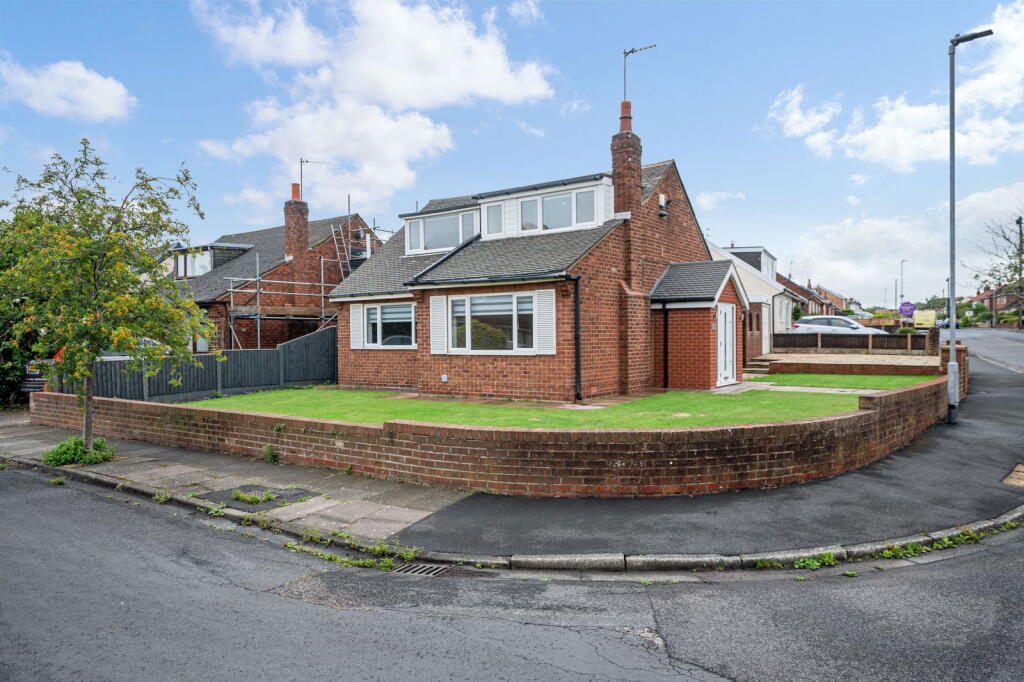 Main image of property: Rutland Avenue, Poulton-le-fylde, FY6 7SA