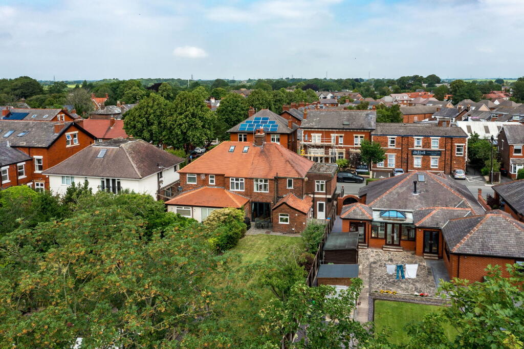 Main image of property: Victoria Road, Poulton-le-fylde, FY6 7JA