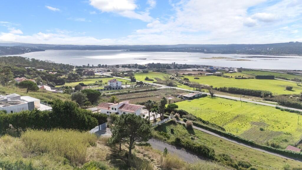 Main image of property: Foz do Arelho, Estremadura