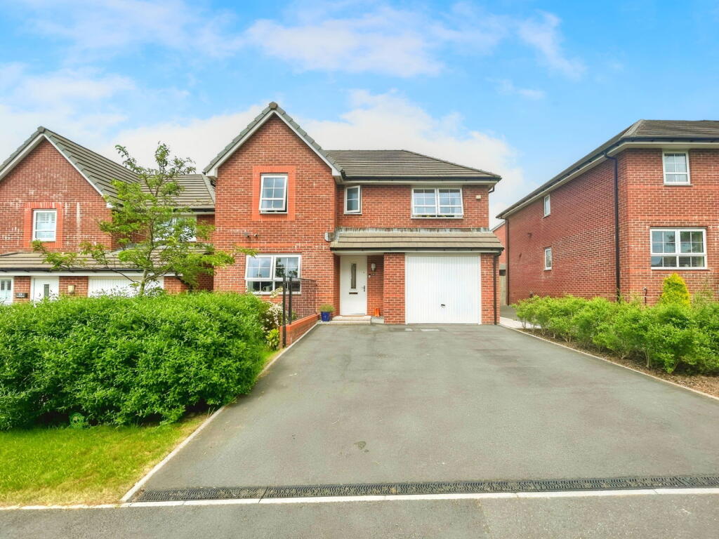 Main image of property: Ffordd Moriah, Loughor, Swansea, SA4 6AG