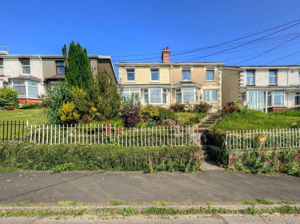 Main image of property: Highland Terrace, Pontarddulais, Swansea, SA4 8JY