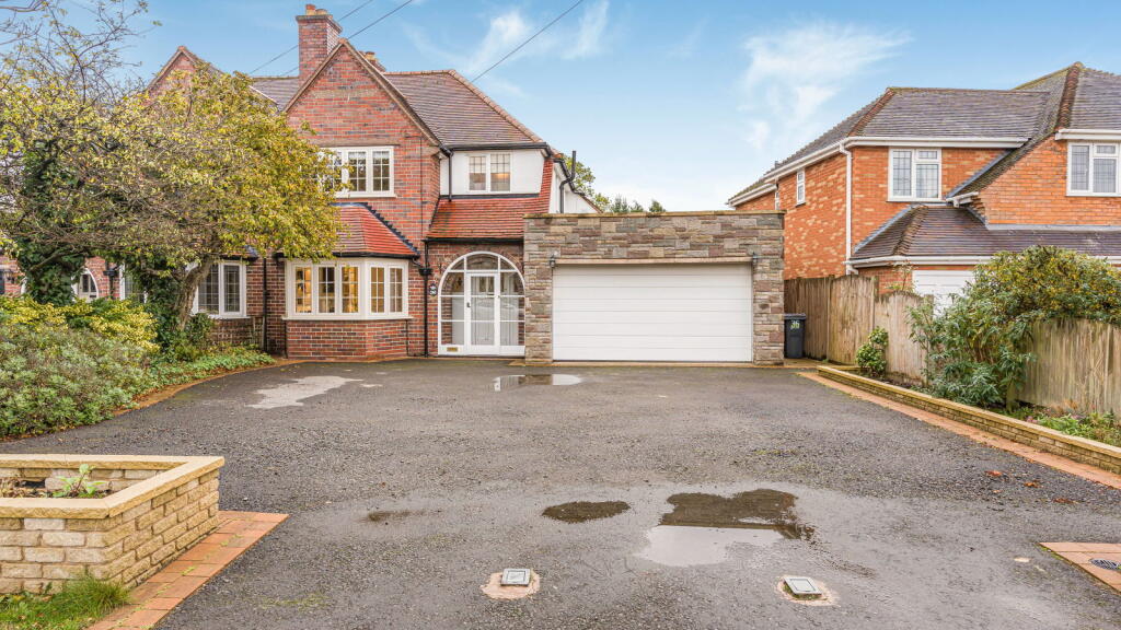 Main image of property: Little Sutton Road, Sutton Coldfield, B75 6QL