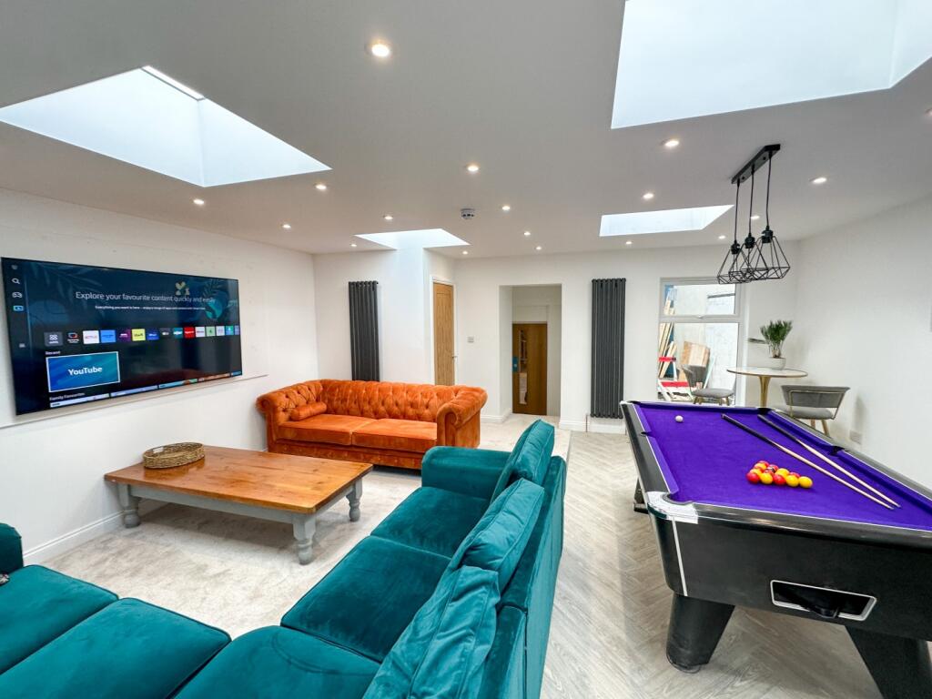 Main image of property: North Road East, Plymouth