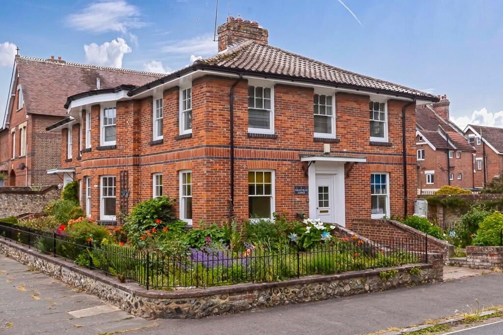 Main image of property: Granville Road, Littlehampton, West Sussex, BN17