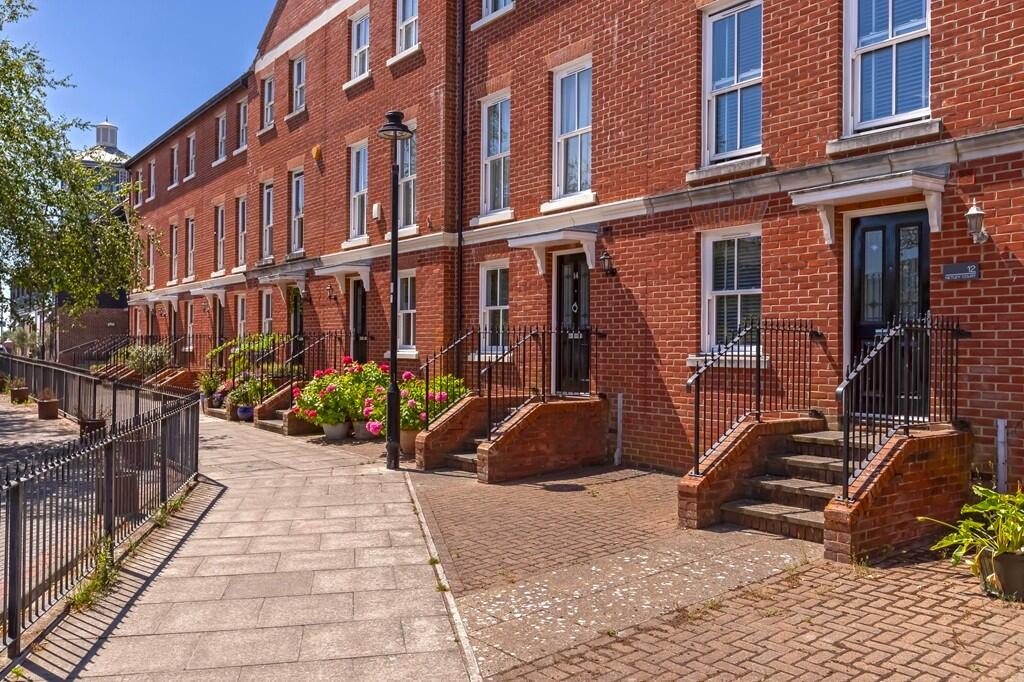 Main image of property: Surrey Street, Littlehampton, West Sussex, BN17