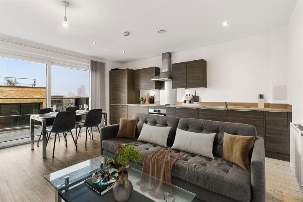 Main image of property: Fizzy Walthamstow, 5D Blackhorse Lane, Walthamstow, E17 6DS