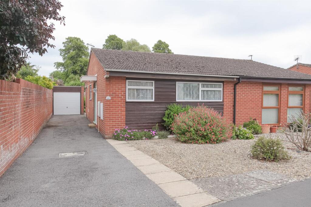 Main image of property: Chorefields, Kidlington