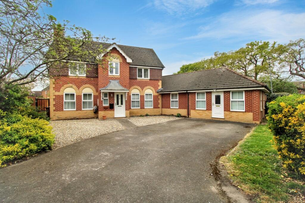 Main image of property: Don Close, Didcot, OX11