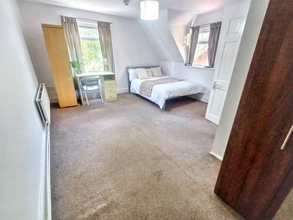 Main image of property: Hoole Road, Chester, Cheshire, CH2